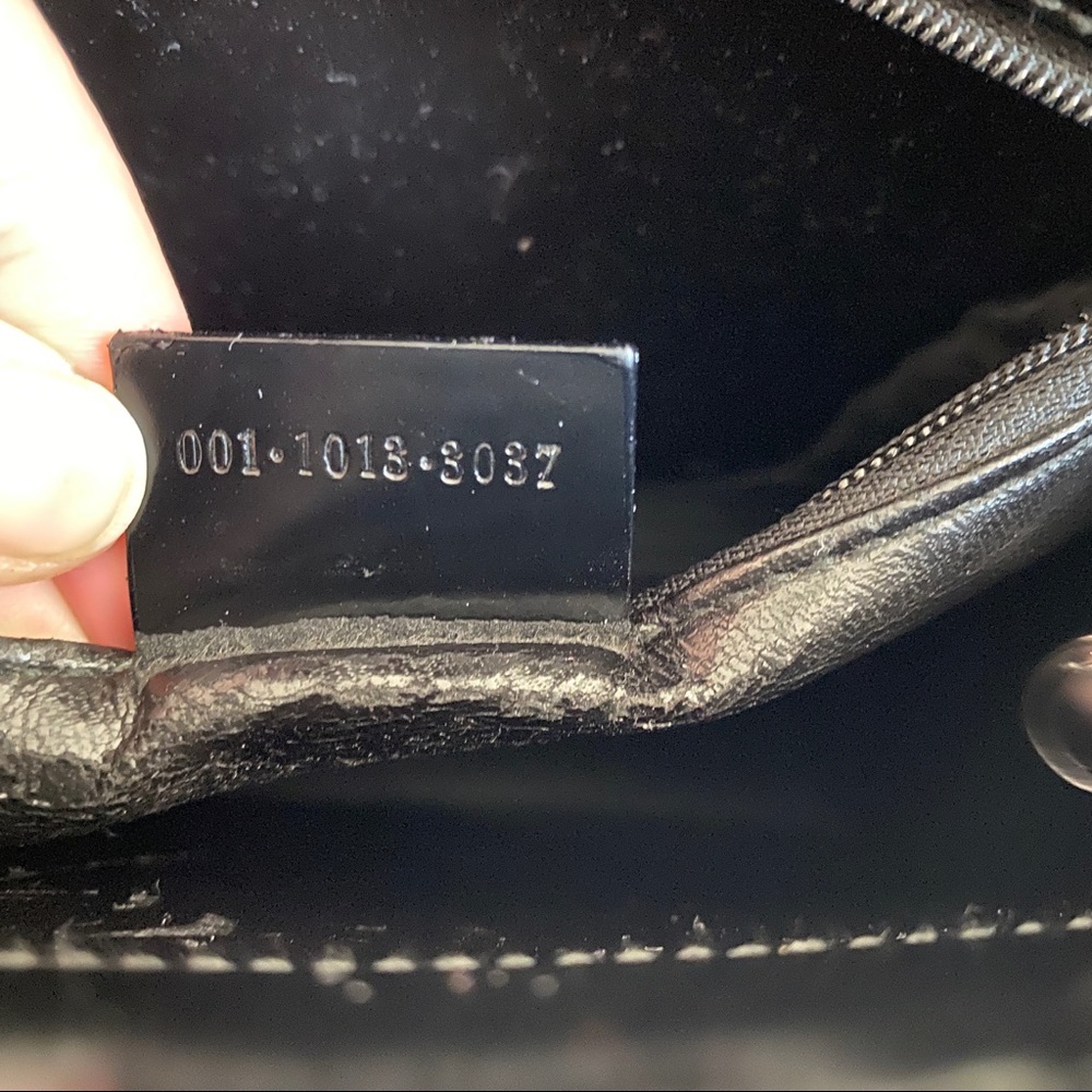 Gucci black leather G logo tote - Picture 14 of 15